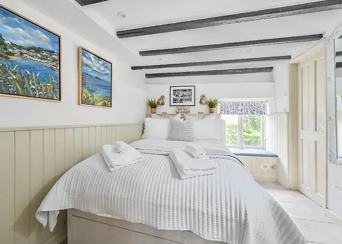 Luxury Couple\'S Getaway With River Views And Parking
