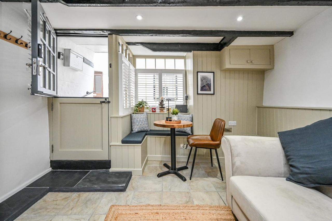 Luxury Couple's Getaway With River Views And Parking Polperro