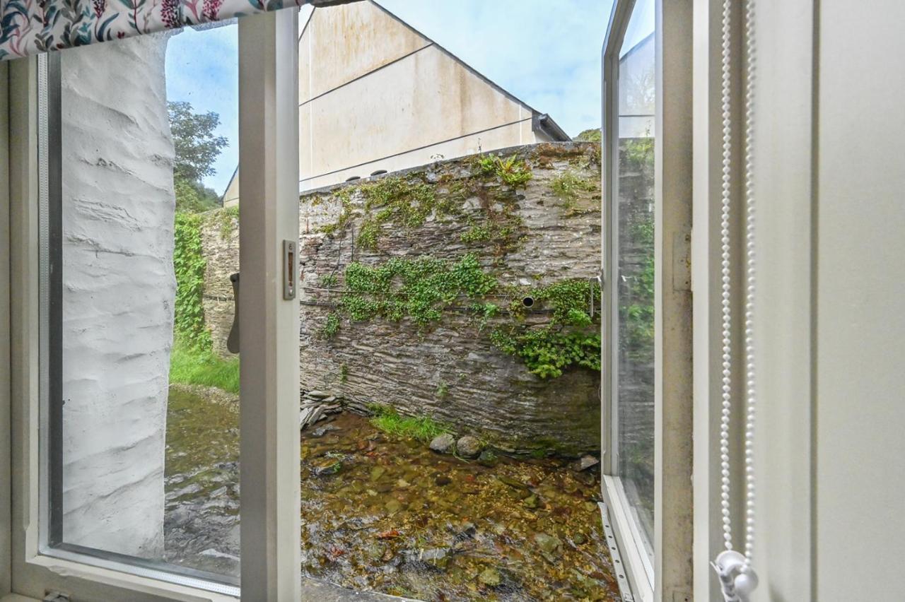Luxury Couple's Getaway With River Views And Parking Holiday home